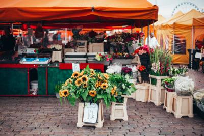 Woodburn Farmers Market 2024 showing the flower stand